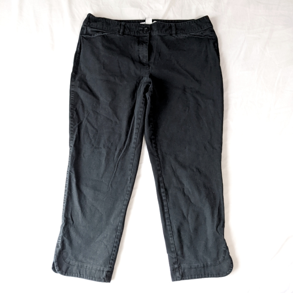 White House Black Market Black Capris Size 10